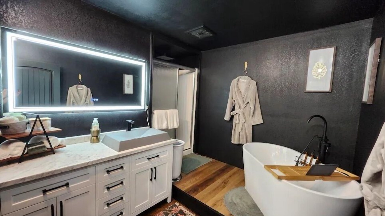 Photo of Bathroom in Mannford
