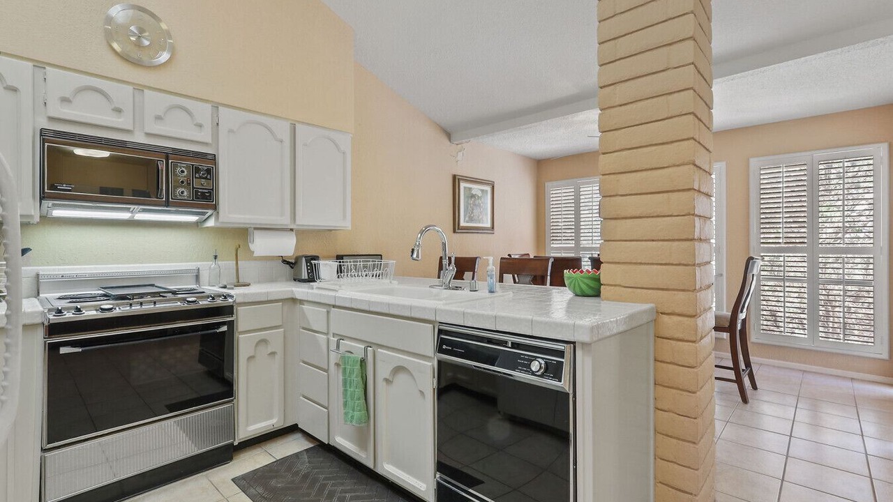 Photo of Kitchen in Thunderbird