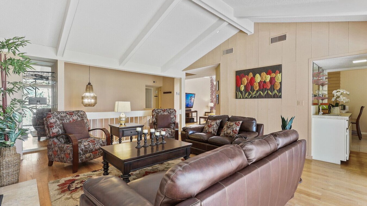 Photo of Bedroom in Thunderbird