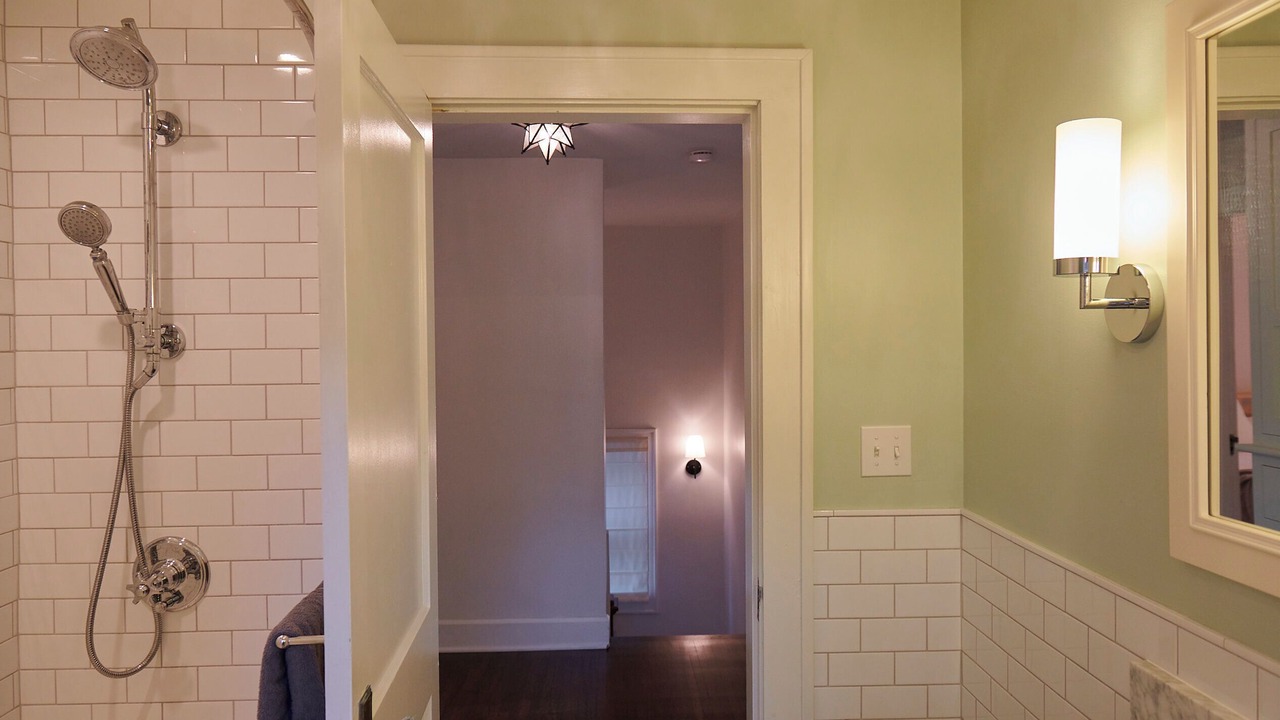 Photo of Bathroom in Meridian-Kessler