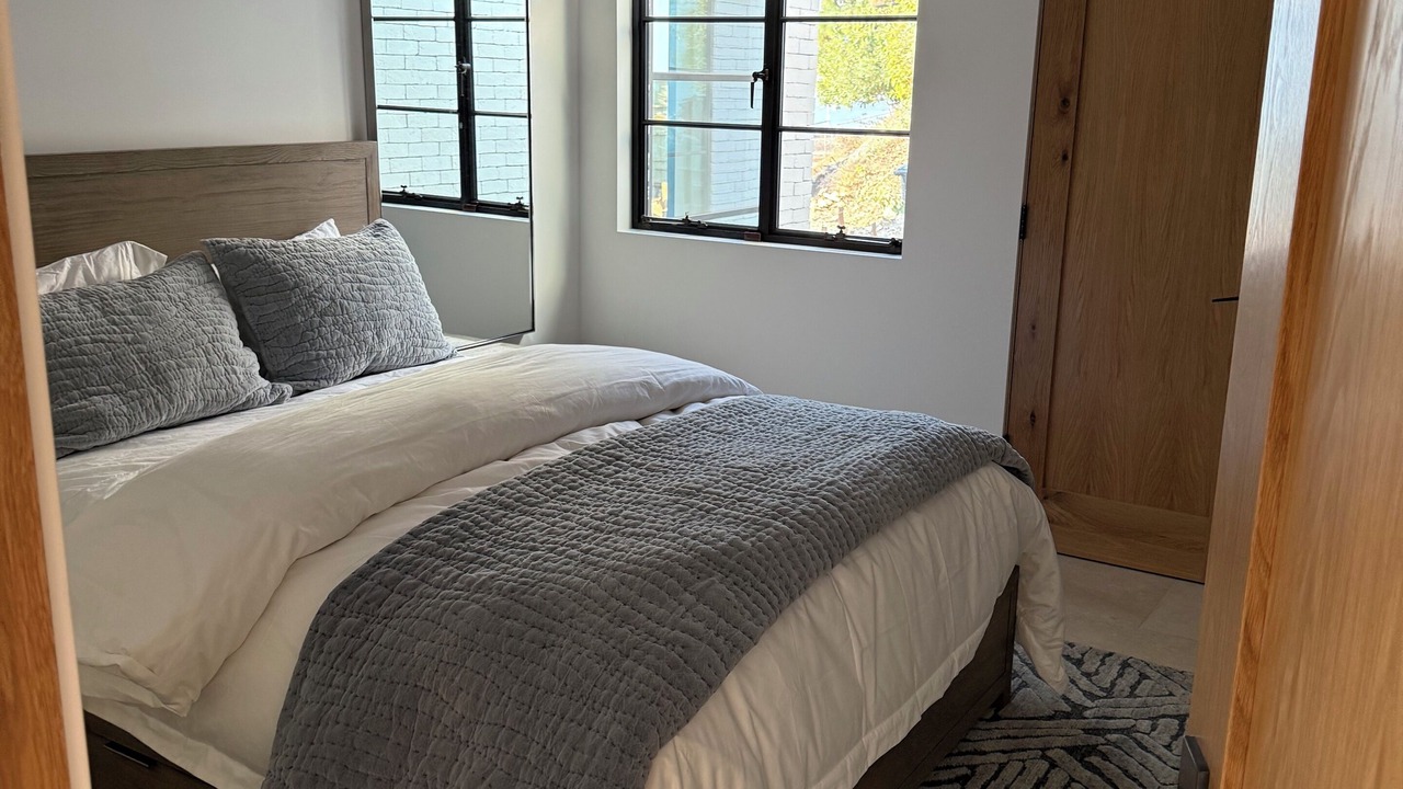 Photo of Bedroom in Western Malibu