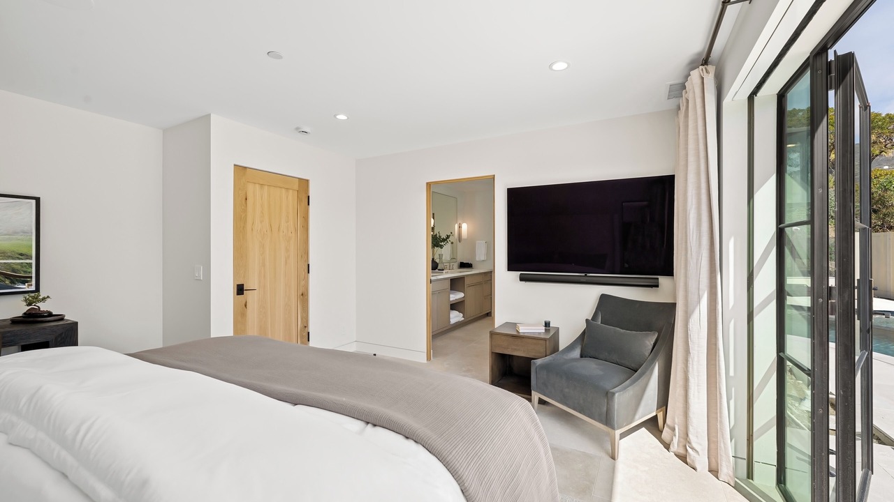 Photo of Bedroom in Western Malibu