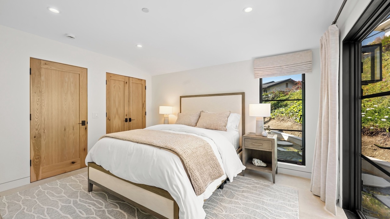 Photo of Bedroom in Western Malibu