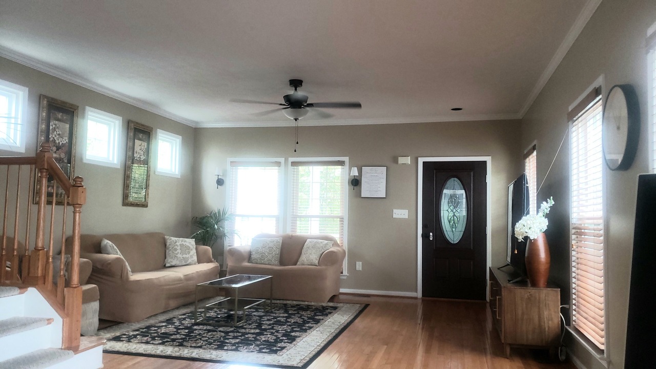 Photo of Livingroom in Ruther Glen