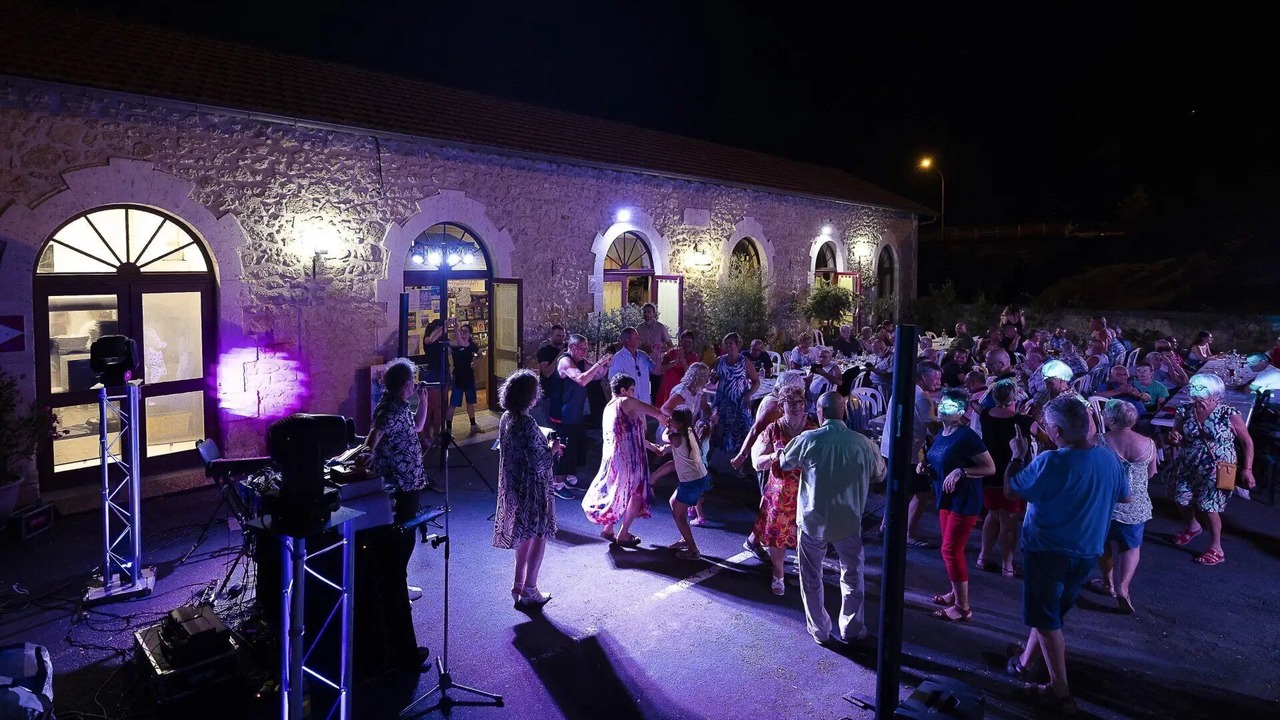 Photo of Others in Montpon-Menesterol