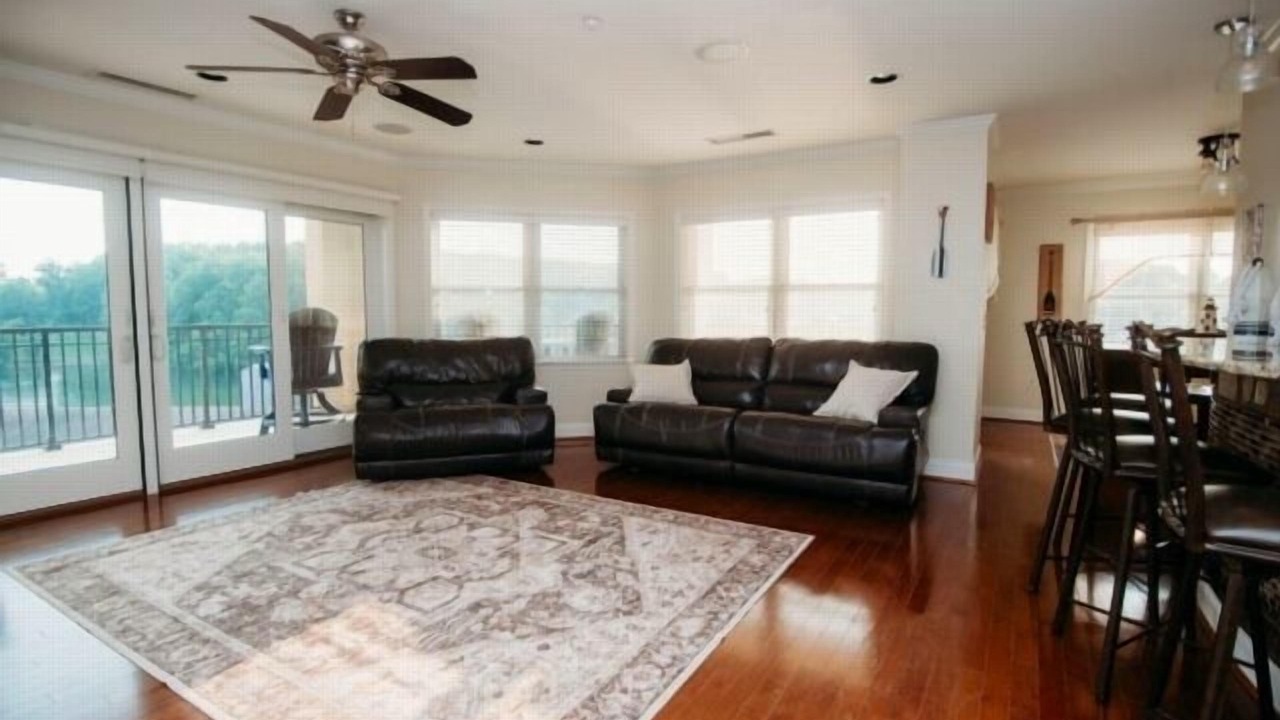 Photo of Livingroom in Westlake Corner