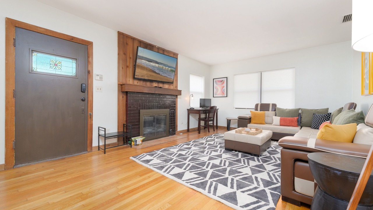 Photo of Livingroom in Lakewood