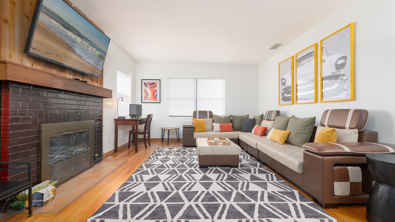 Photo of Livingroom in Lakewood