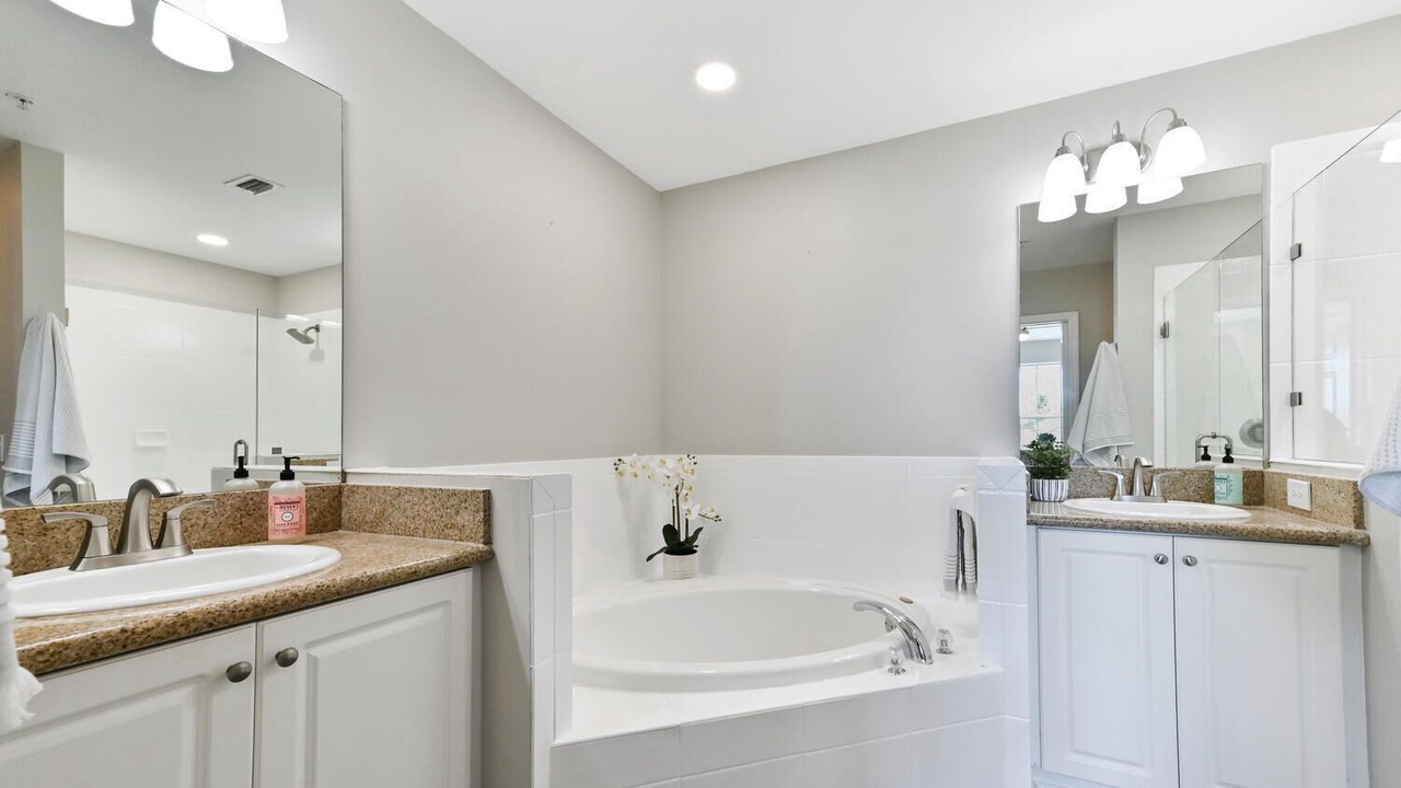 Photo of Bathroom in Naples