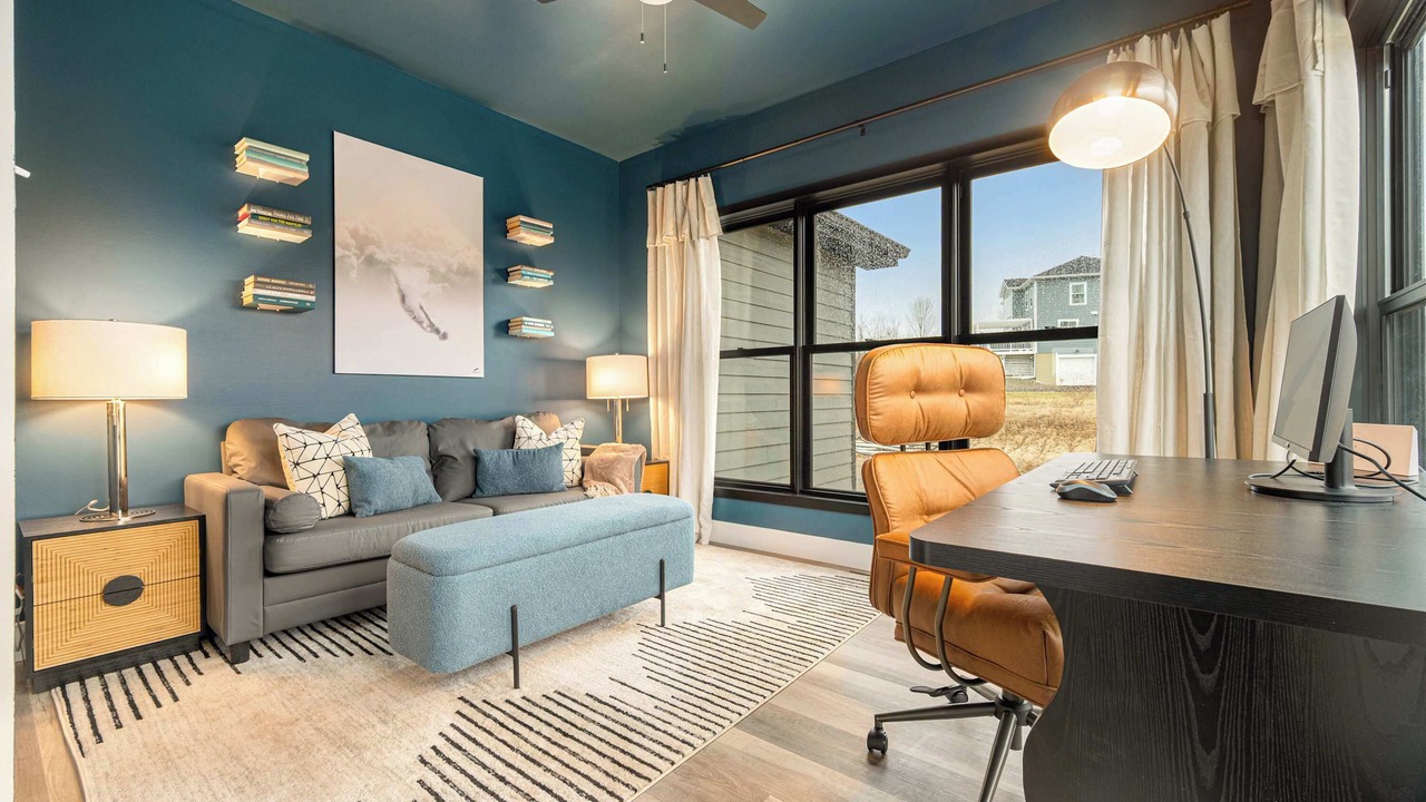 Photo of Livingroom in Lansing