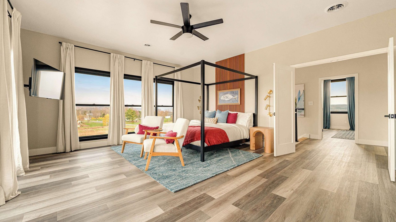 Photo of Bedroom in Lansing