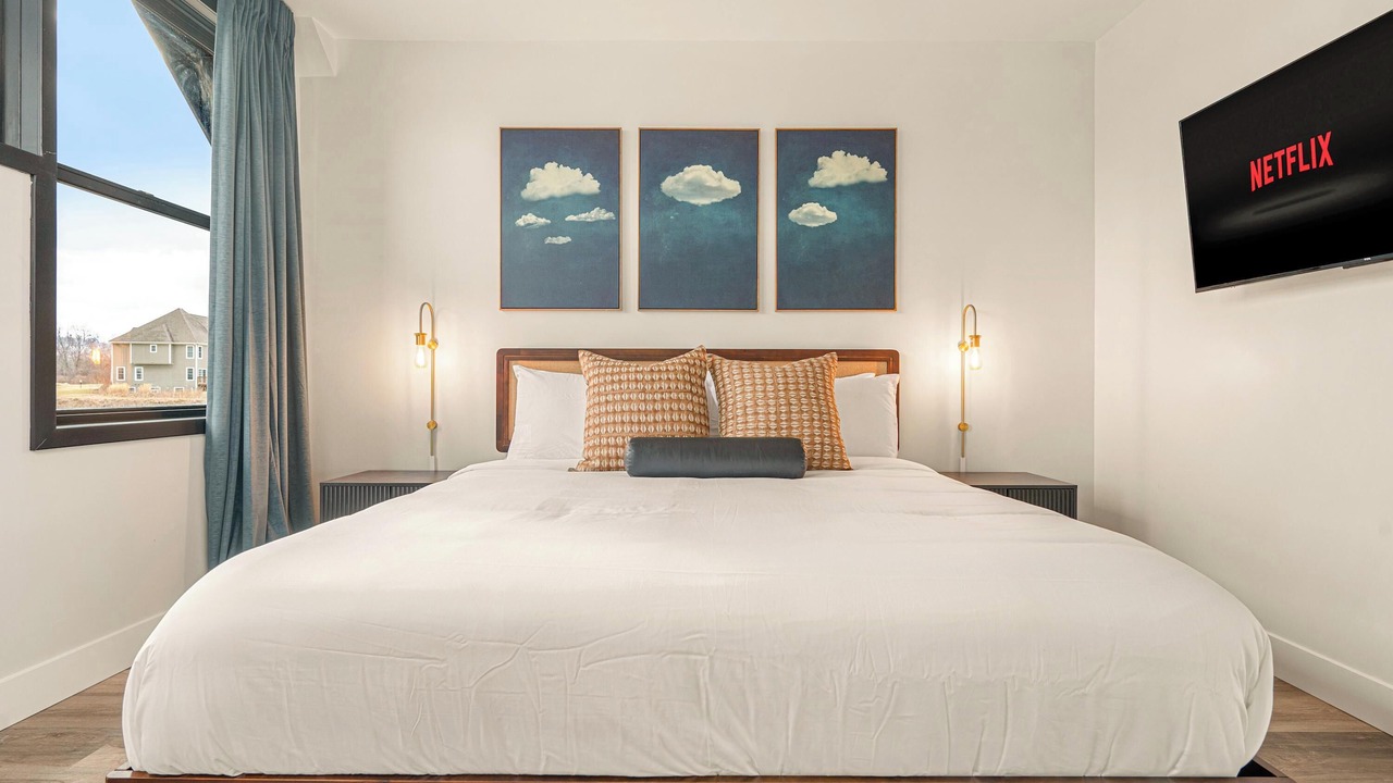 Photo of Bedroom in Lansing