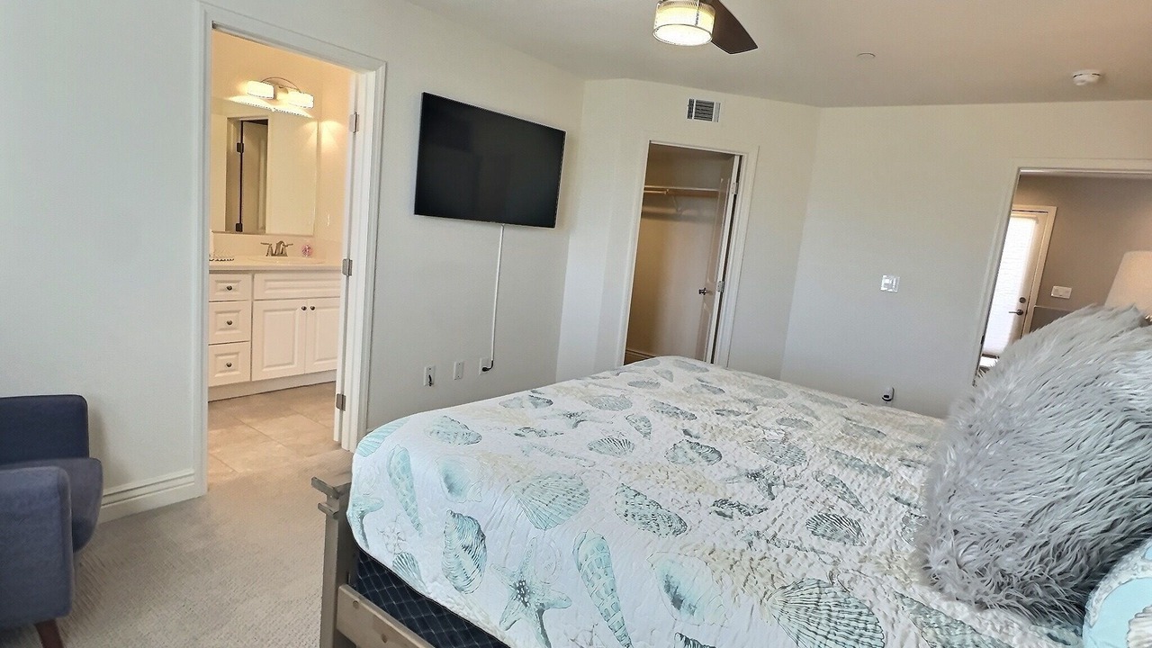 Photo of Bedroom in Downtown