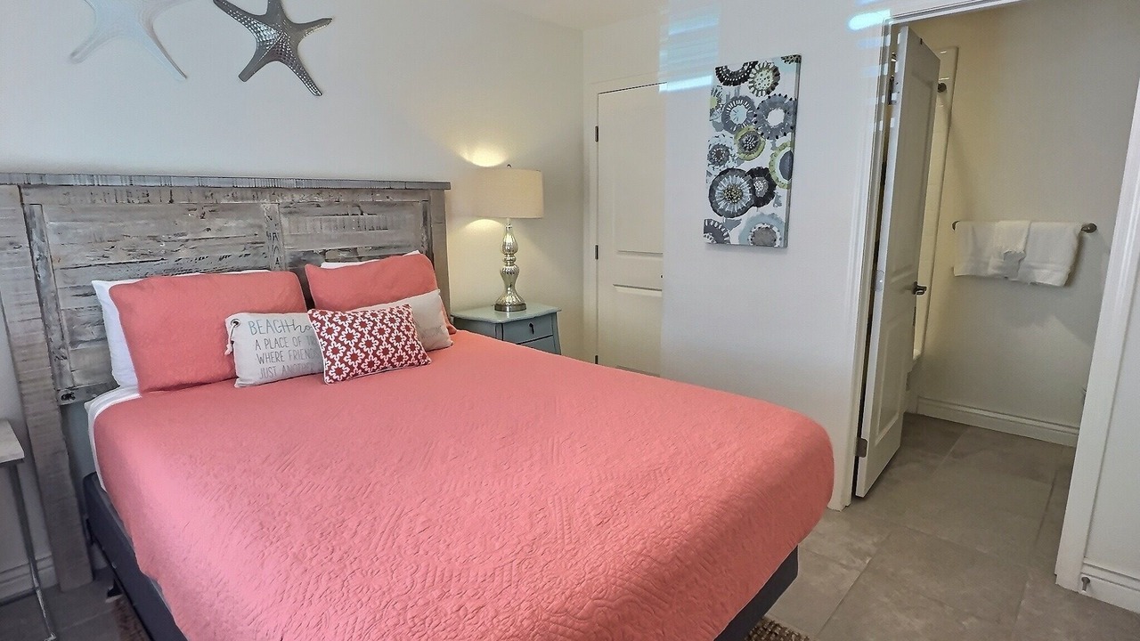 Photo of Bedroom in Downtown