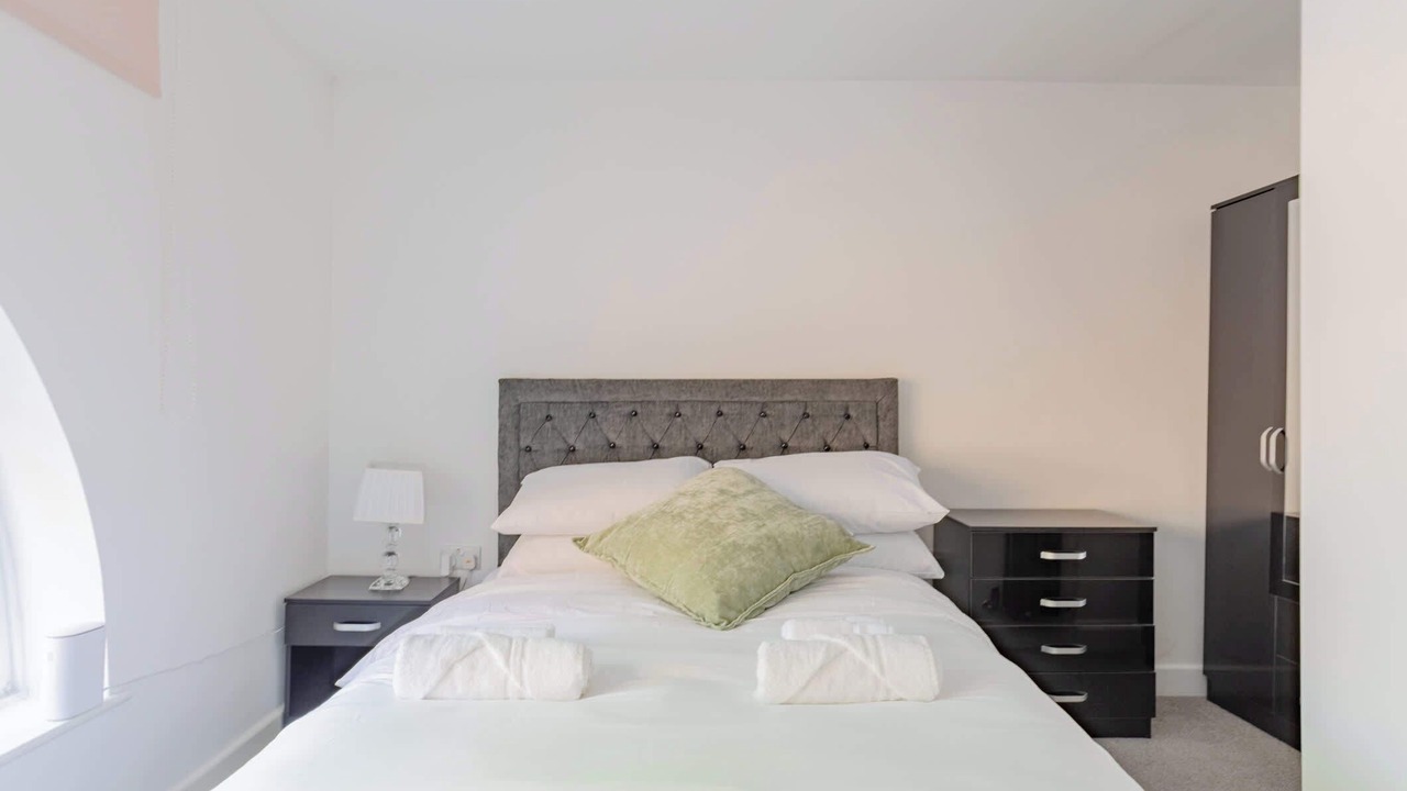 Photo of Bedroom in Rotherhithe