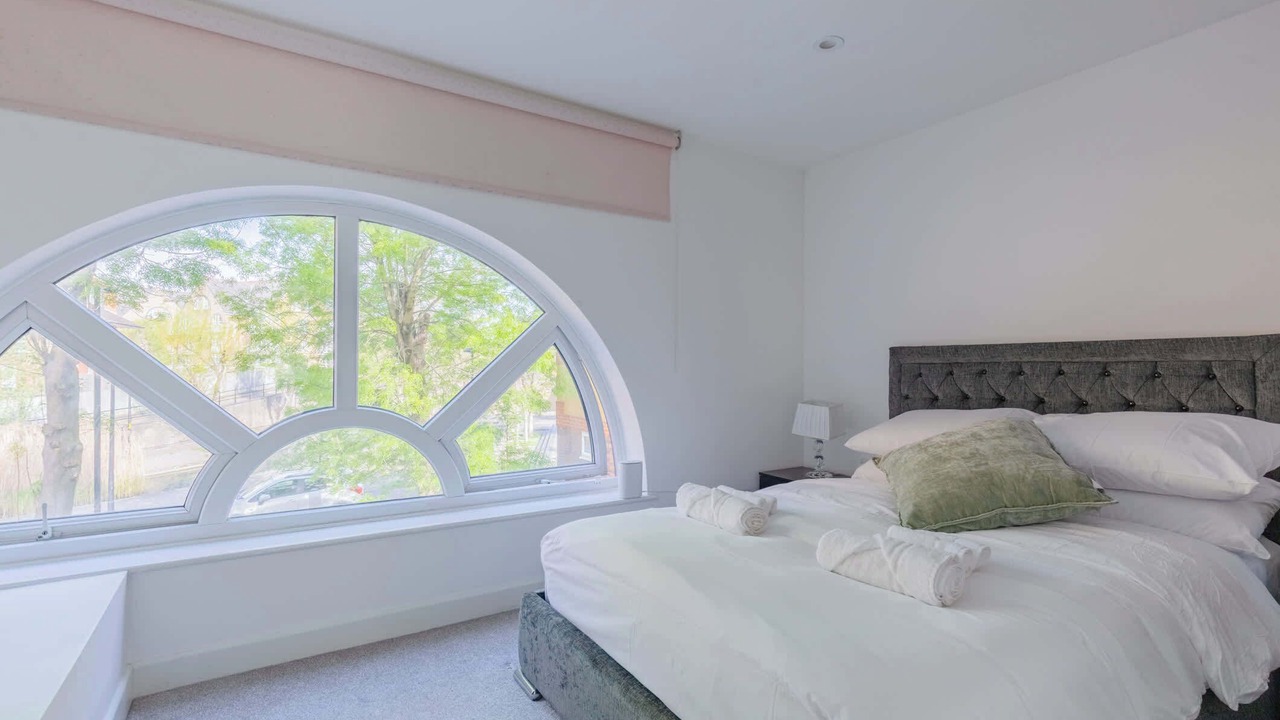 Photo of Bedroom in Rotherhithe