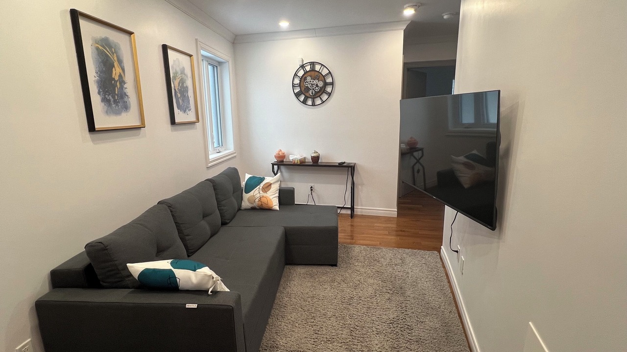 Photo of Livingroom in Laval