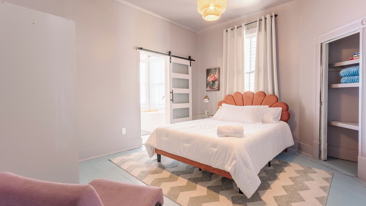Photo of Bedroom in Thomas Square