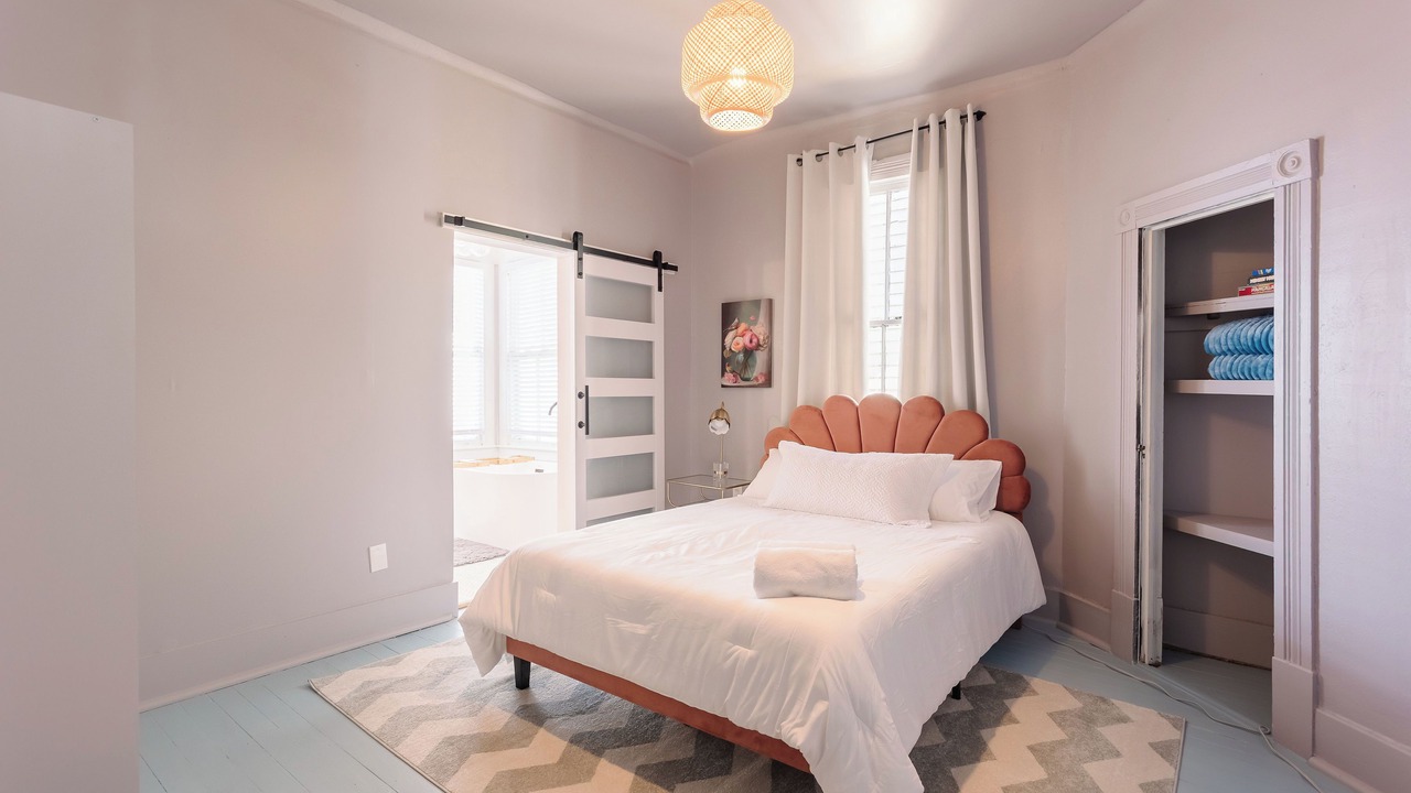 Photo of Bedroom in Thomas Square