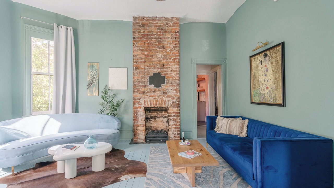 Photo of Livingroom in Thomas Square