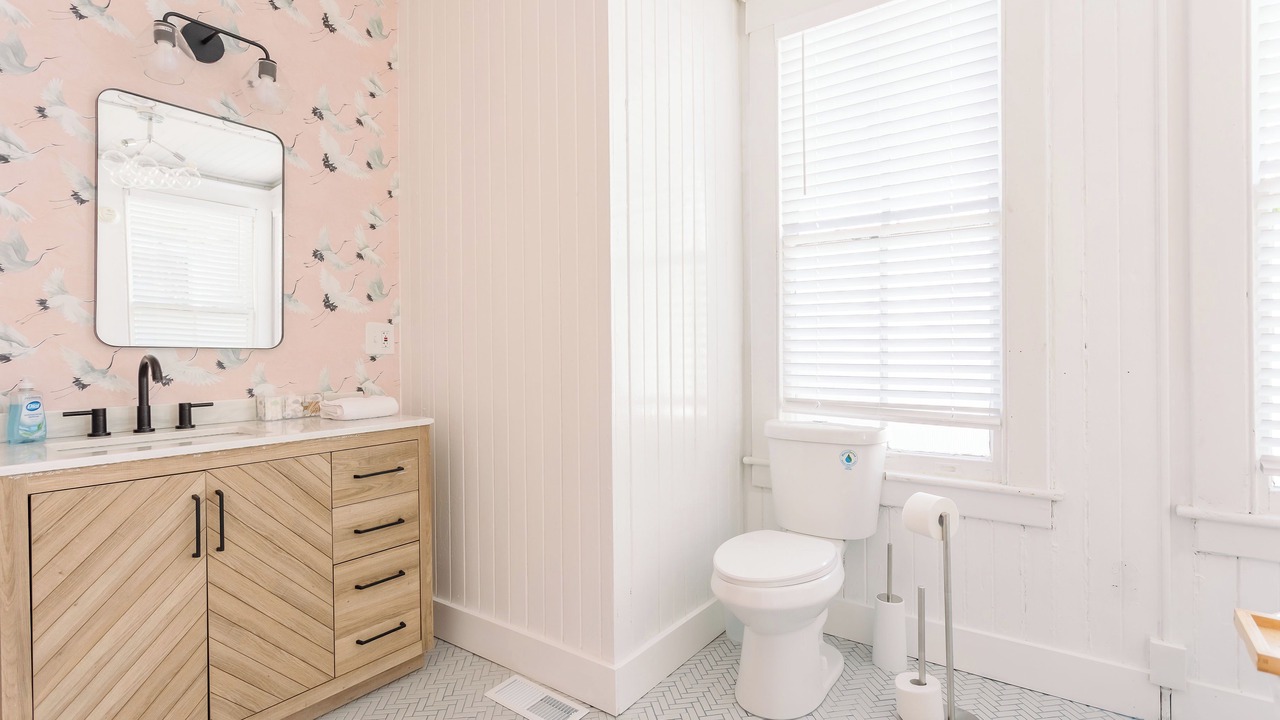 Photo of Bathroom in Thomas Square