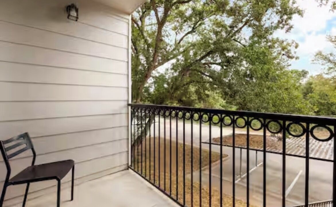 Photo of Patio Balcony in Pleasant Valley