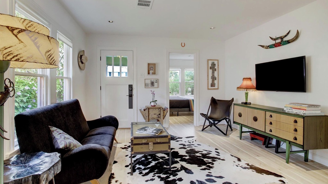 Photo of Livingroom in Houston Heights