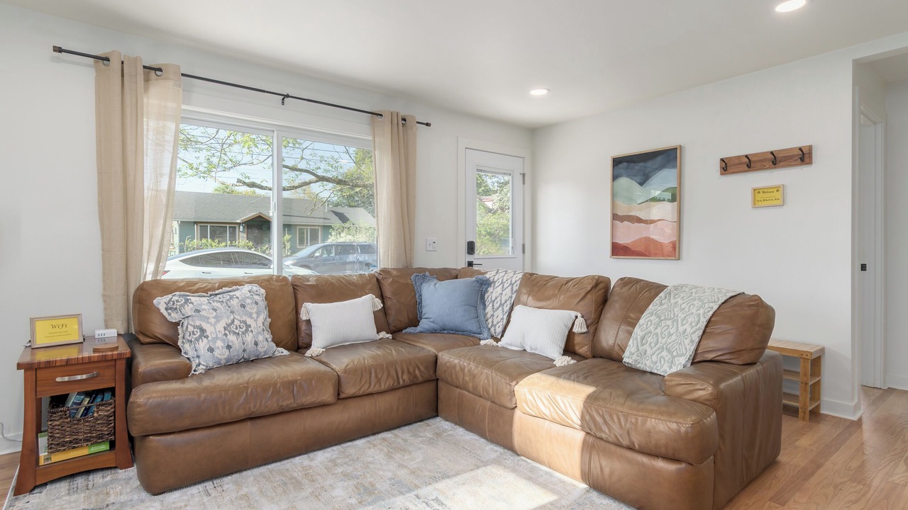 Photo of Livingroom in Southeast Eugene