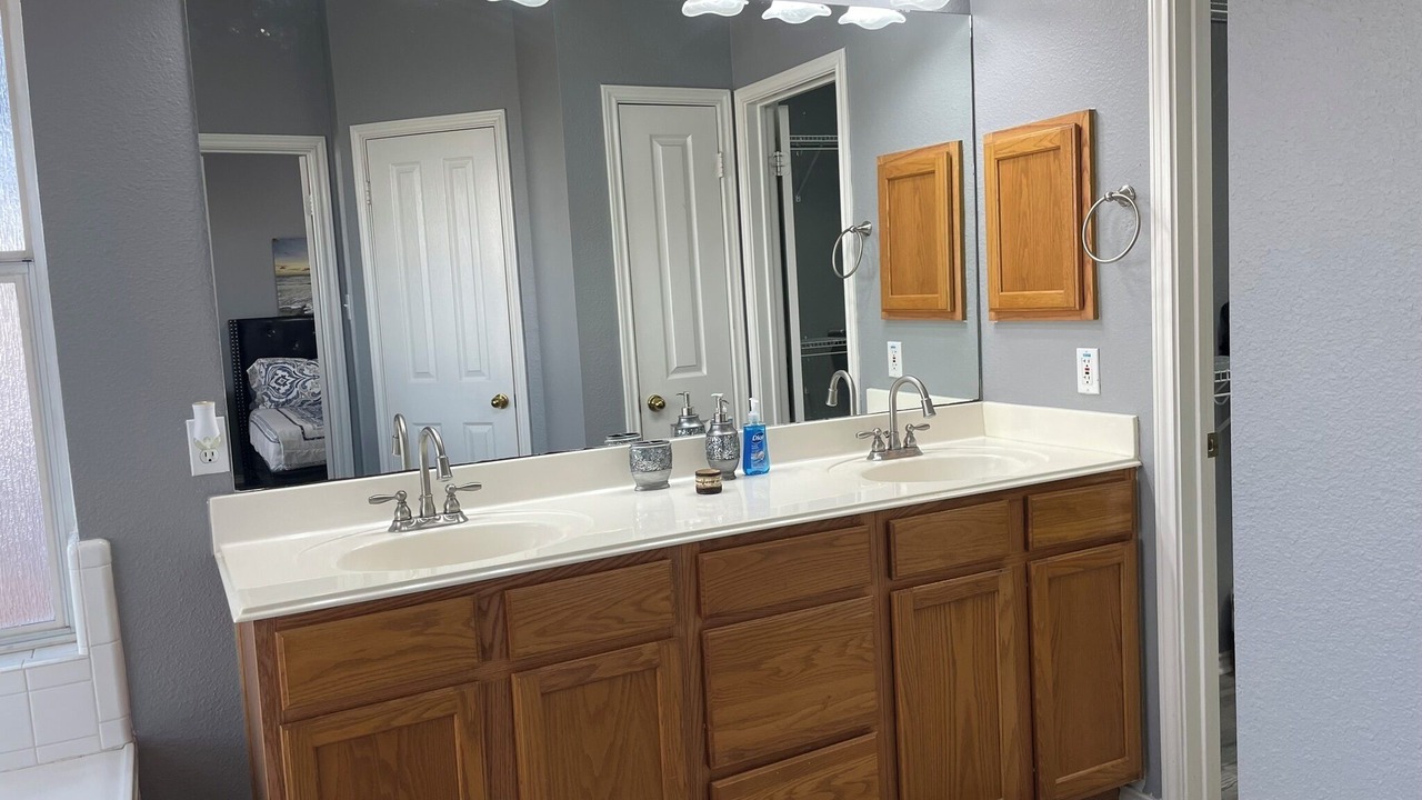 Photo of Bathroom in Far North Central