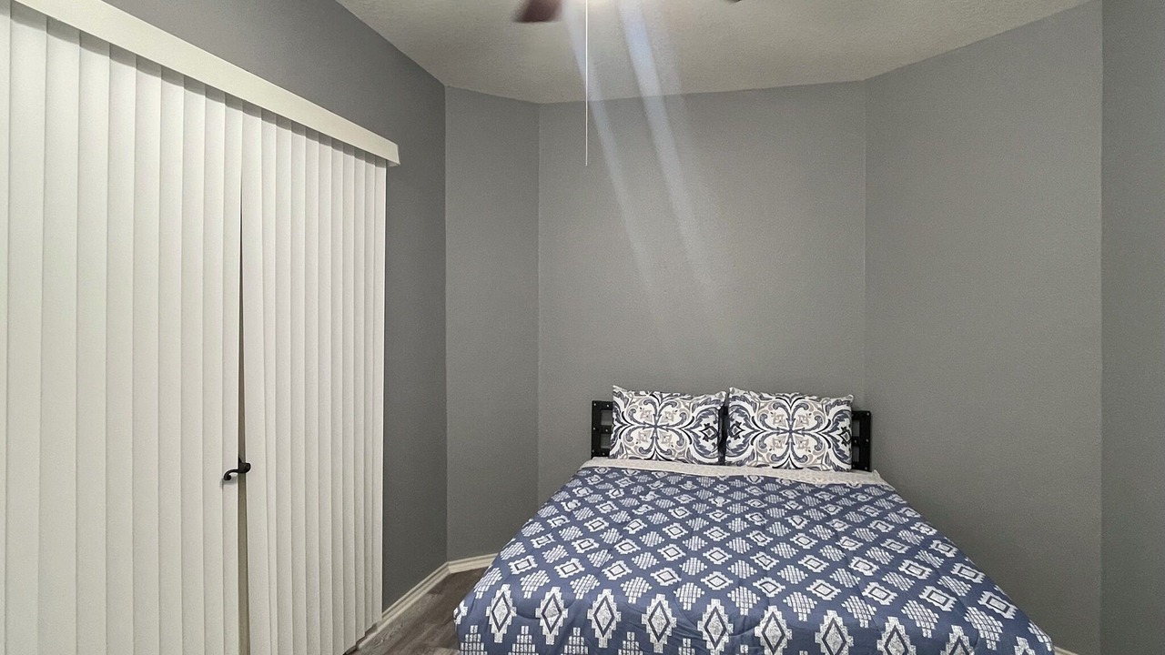 Photo of Bedroom in Far North Central