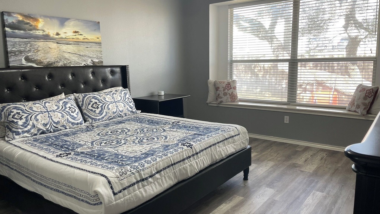 Photo of Bedroom in Far North Central