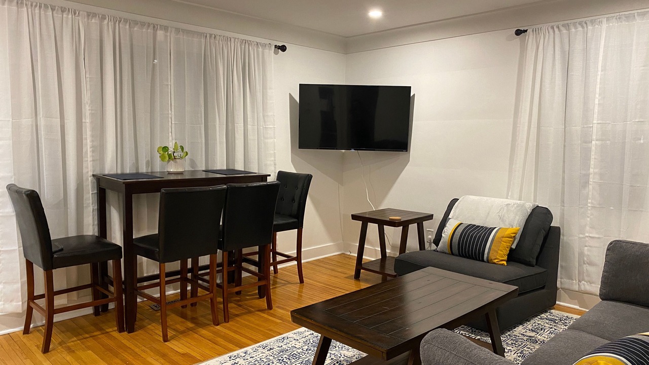 Photo of Livingroom in Kingston