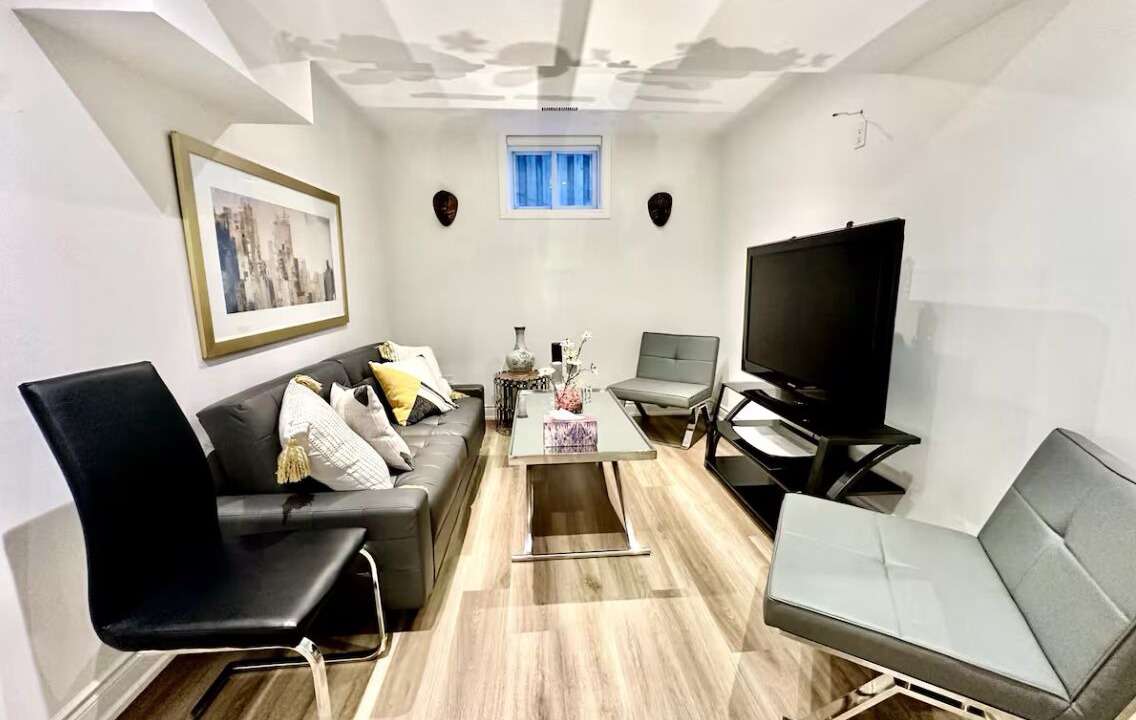 Photo of Livingroom in Midtown Toronto