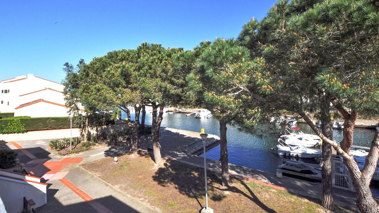Photo of Bedroom in Saint-Cyprien Plage
