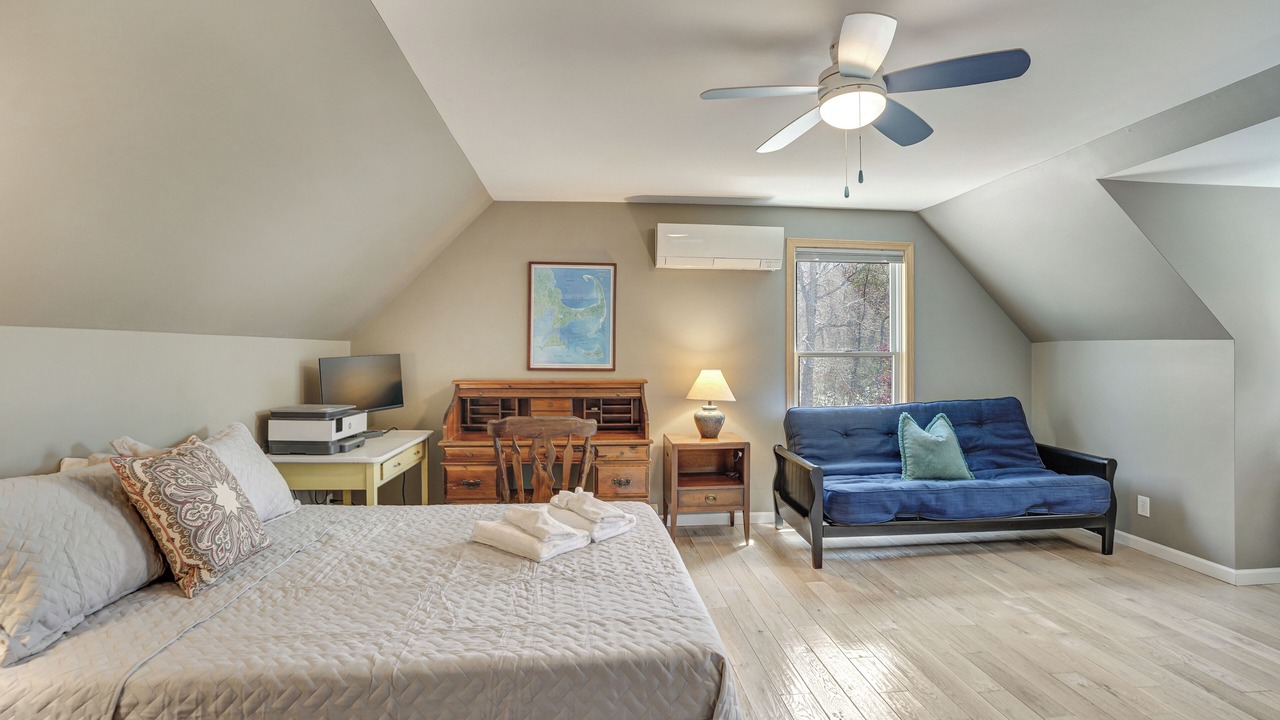 Photo of Bedroom in Lagoon Heights