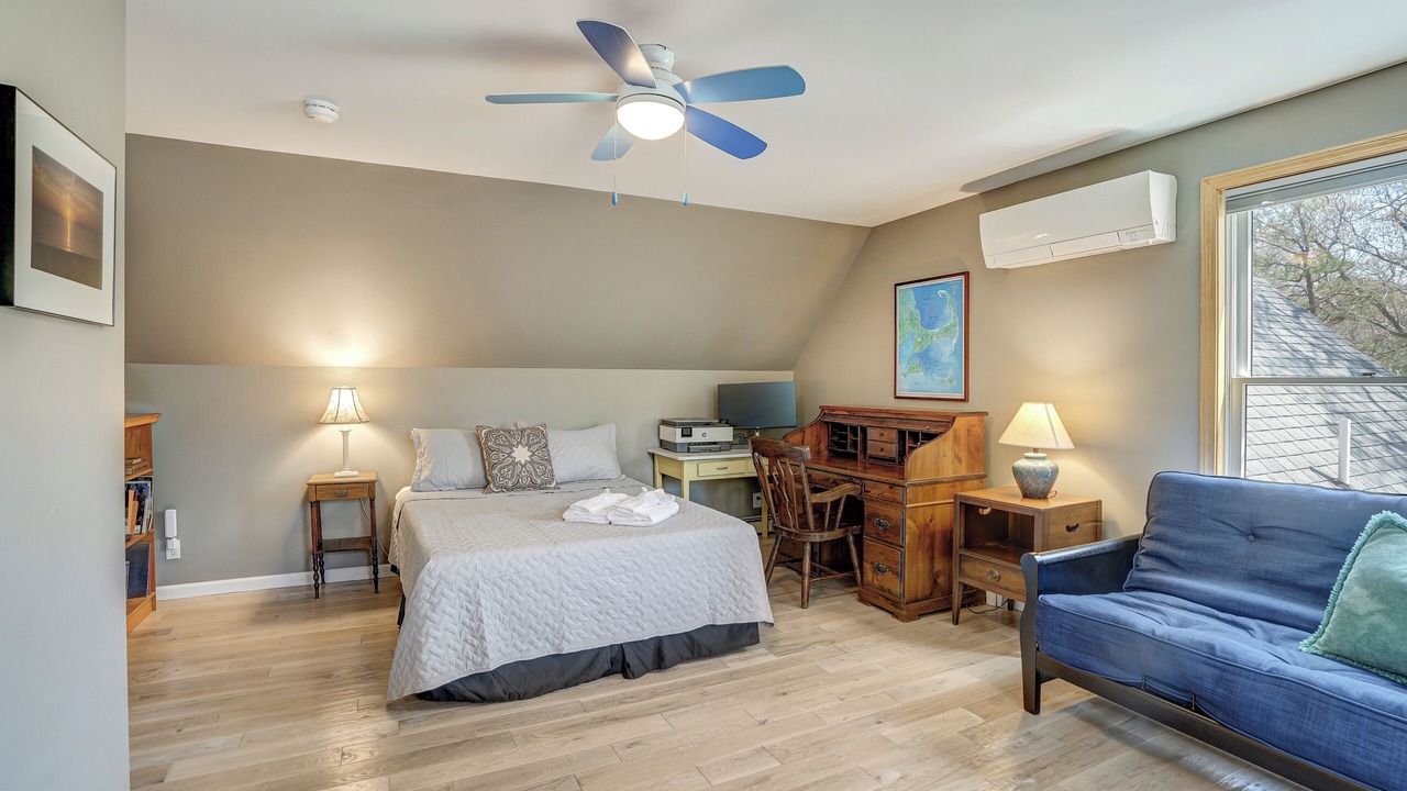 Photo of Bedroom in Lagoon Heights