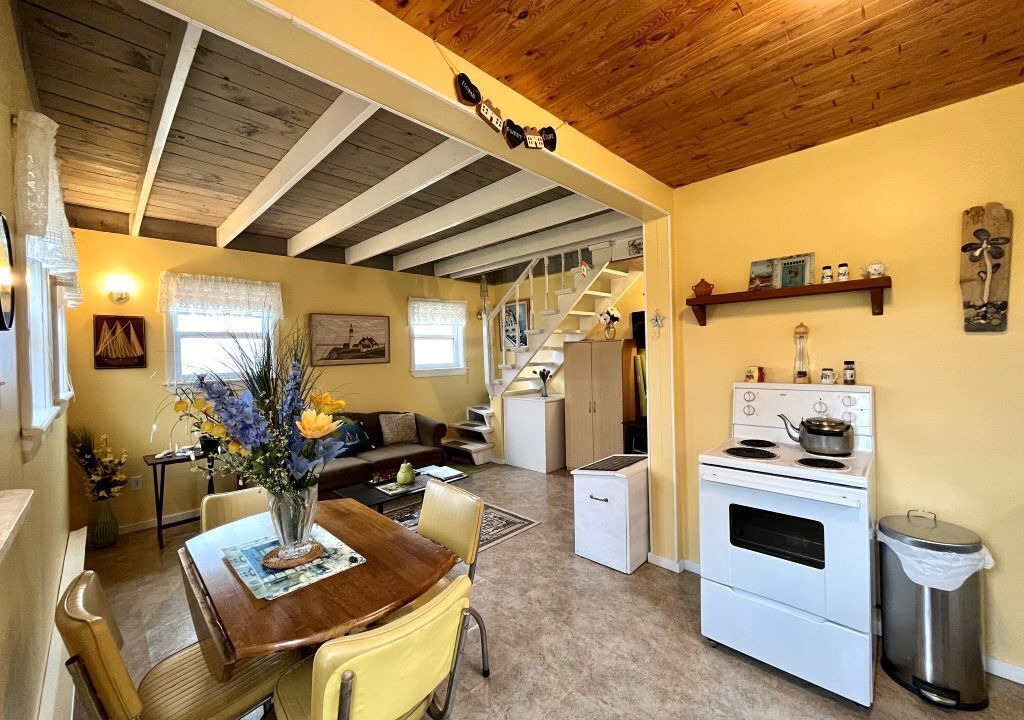 Photo of Livingroom in Grand Beach