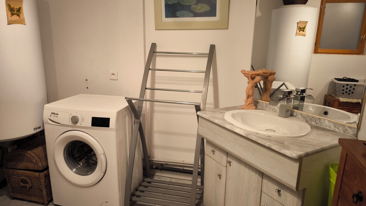 Photo of Bathroom in Vic-la-Gardiole