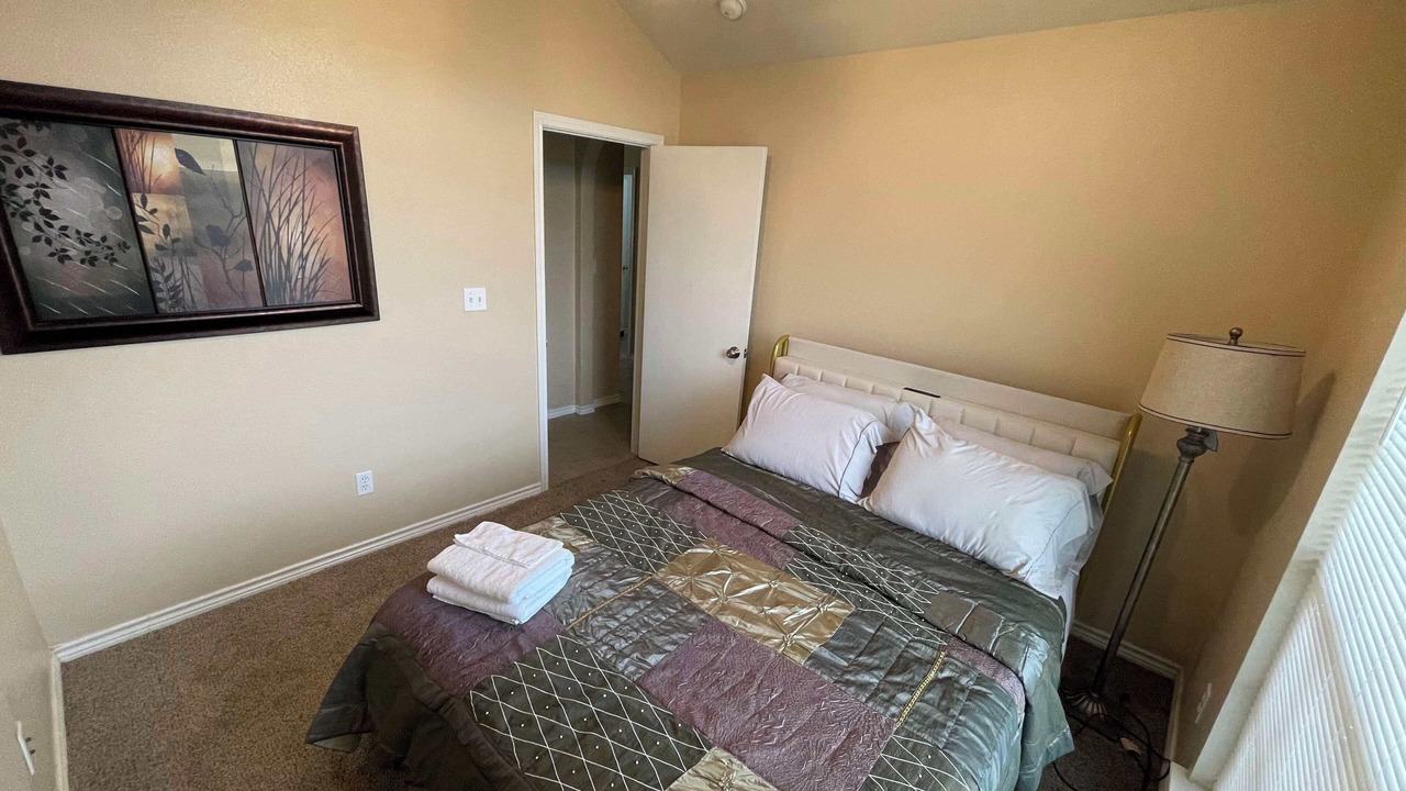 Photo of Bedroom in South Side