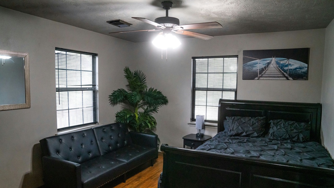Photo of Bedroom in Barrett