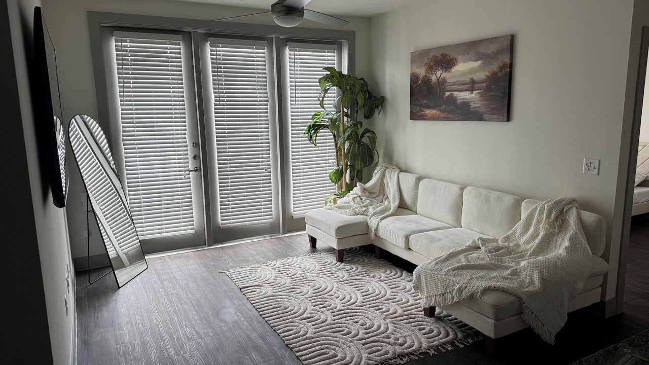 Photo of Livingroom in Addison