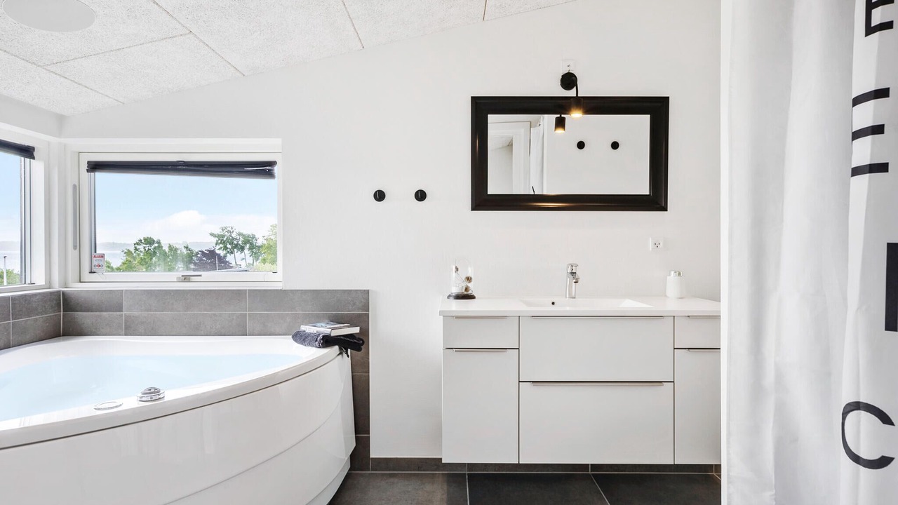 Photo of Bathroom in Aabenraa