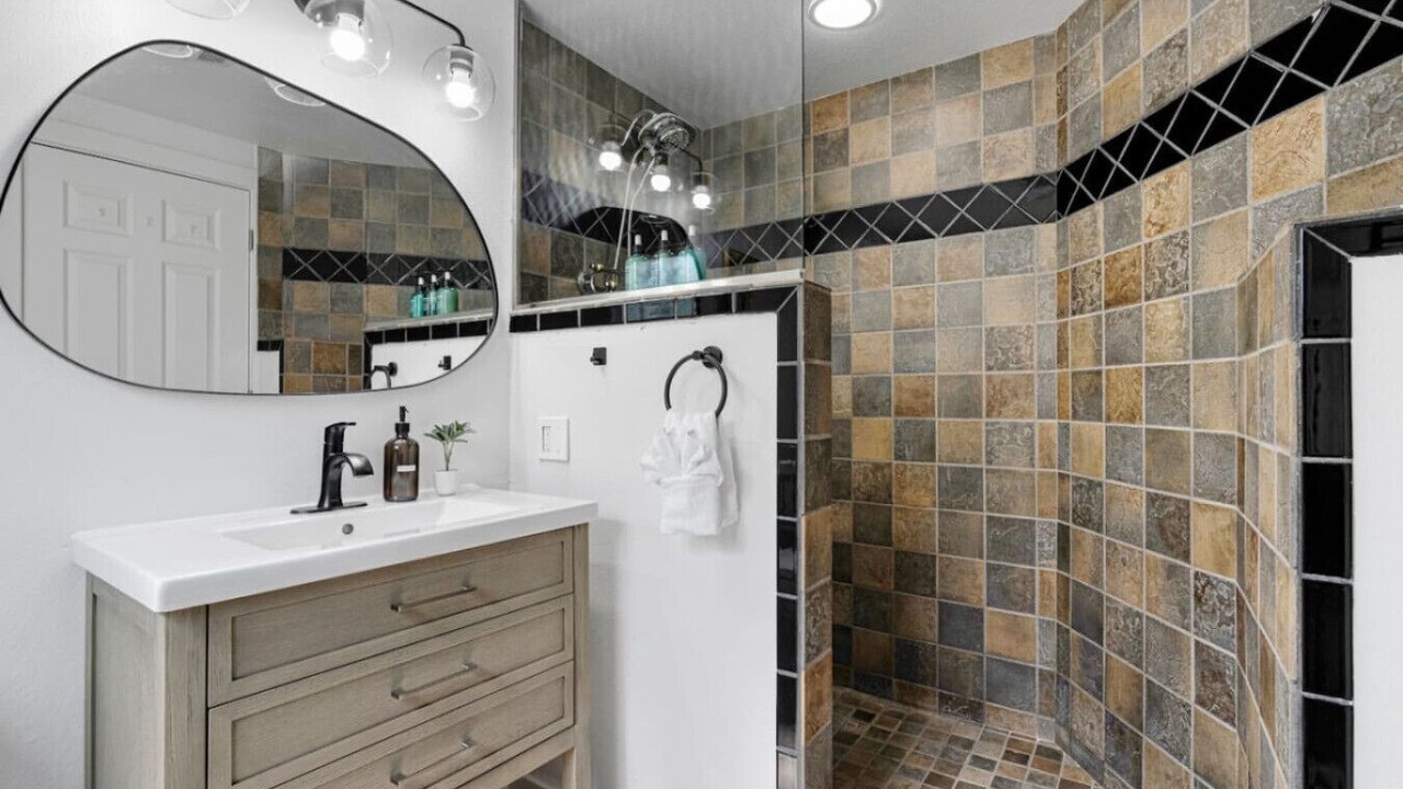 Photo of Bathroom in Bryn Mawr-Skyway