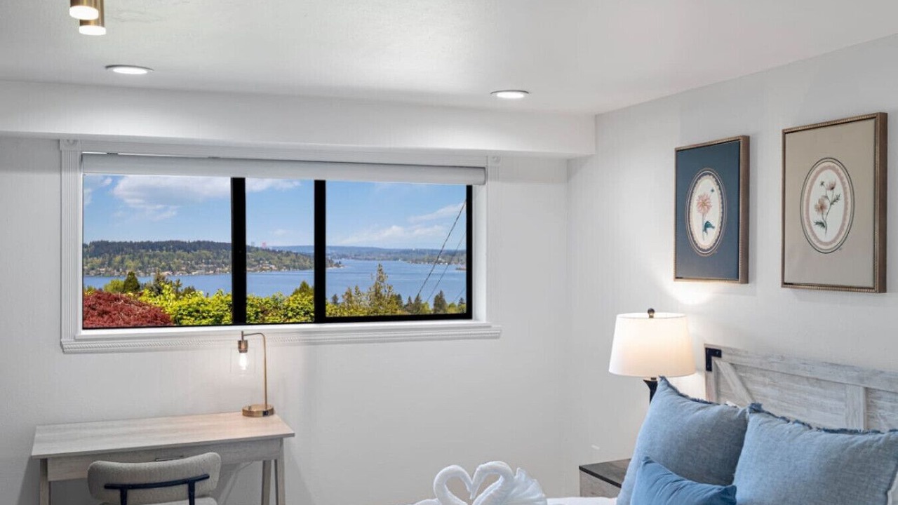 Photo of Bedroom in Bryn Mawr-Skyway