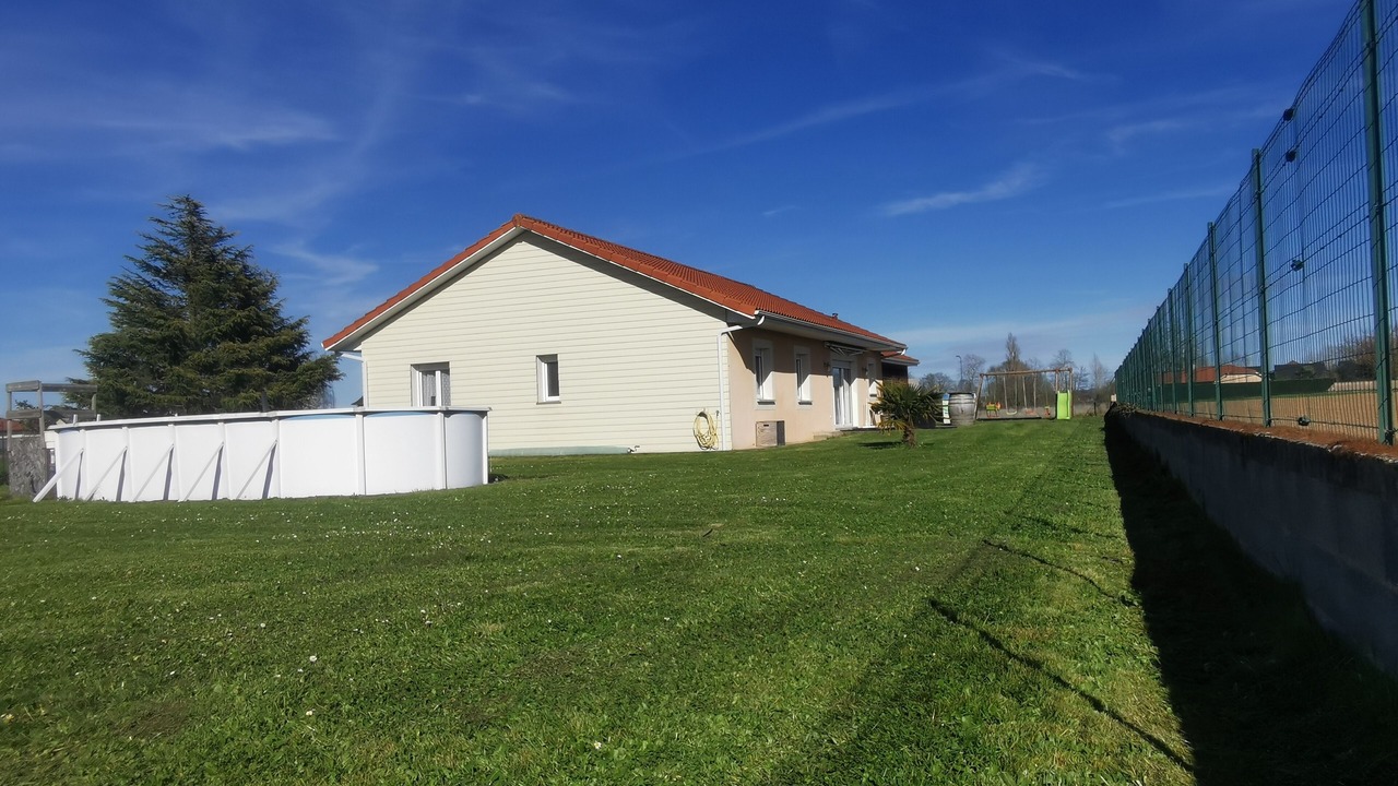 Photo of Outdoor in Juillan