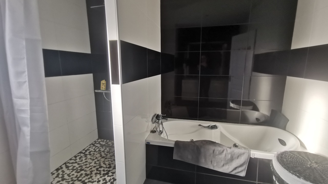 Photo of Bathroom in Juillan