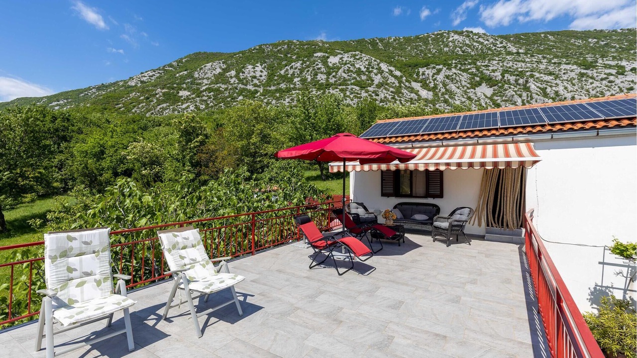 Photo of Others in Drivenik