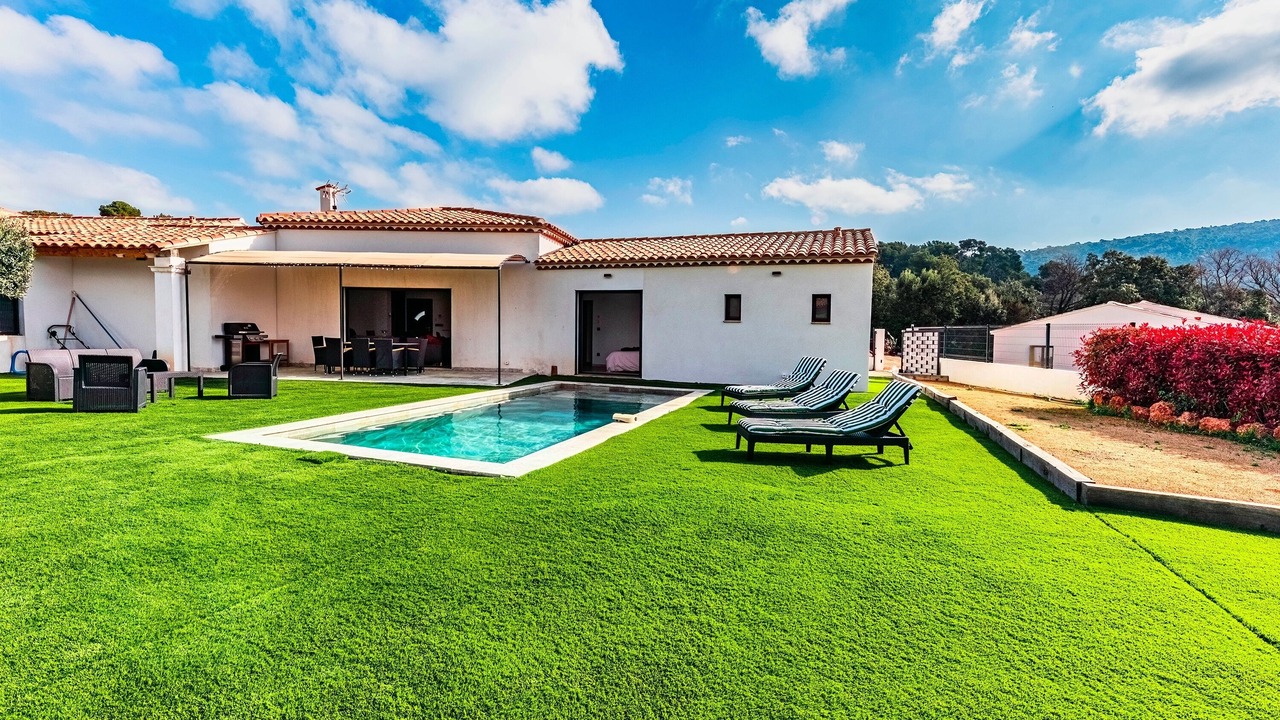 Photo of Outdoor in Aups