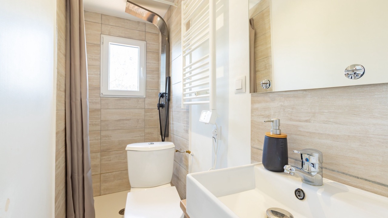 Photo of Bathroom in Limoux