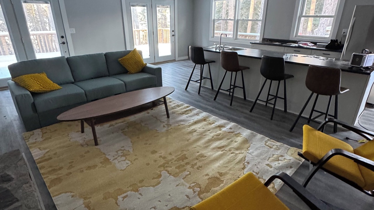 Photo of Livingroom in Falcon Lake
